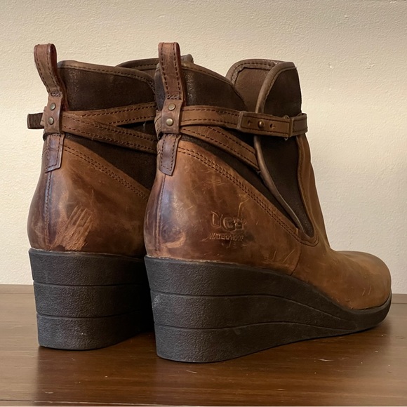 Ugg Emalie brown wedge leather booties - Picture 2 of 10